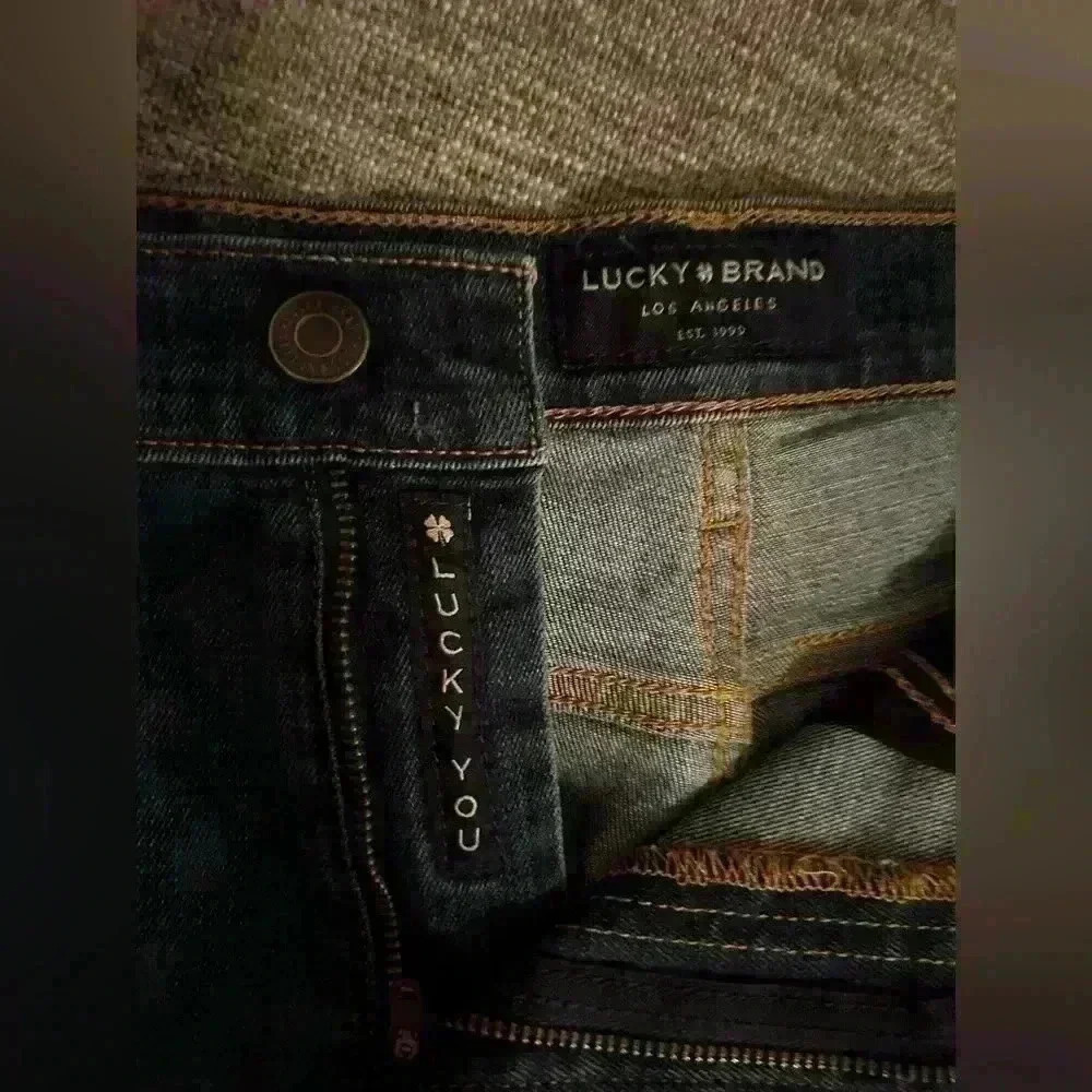 Lucky Brand women’s straight leg jeans size 6 - Picture 2 of 9